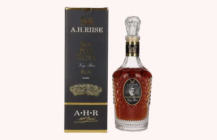 A.H. Riise NON PLUS ULTRA Very Rare Rum – Old Edition 42% Vol. 0,7l in Geschenkbox