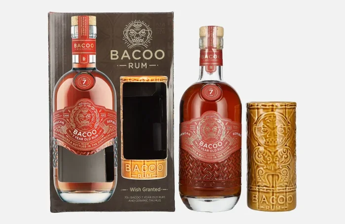 Bacoo 7 Years Old Rum 40% Vol. 0,7l in Geschenkbox mit Tiki Mug