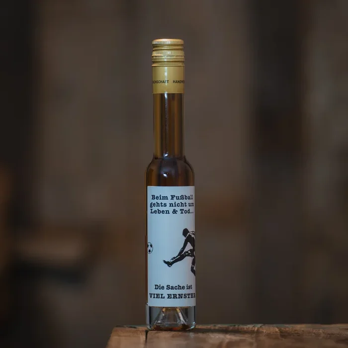⚽ Butterscotch Likör I Motiv-Flasche „König Fußball“ ?