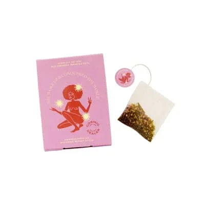 Cosmic Dealer She Woke Up and Conquered the World Ayurvedic Genmaicha Green Tea & Ginger Box mit 12 Teebeutel