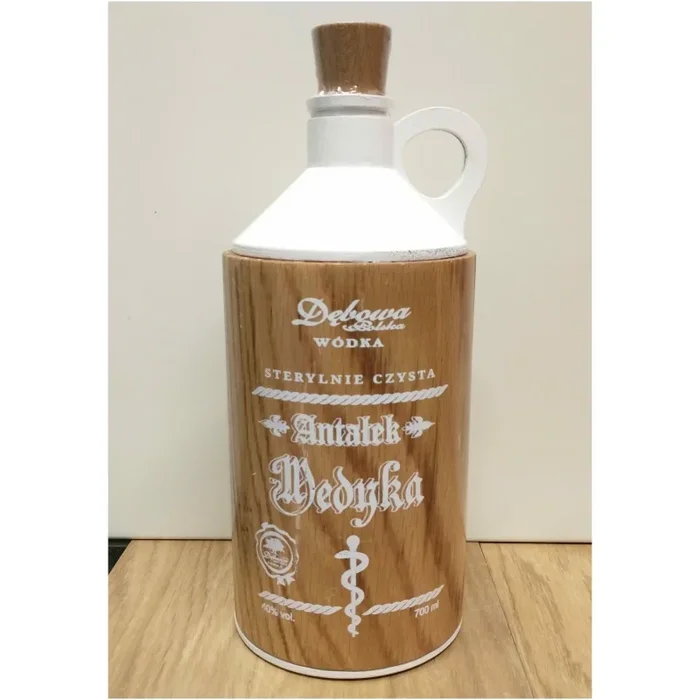DĘBOWA EXCELLENT – Antałek Medyka – Wodka 40% 0,7L