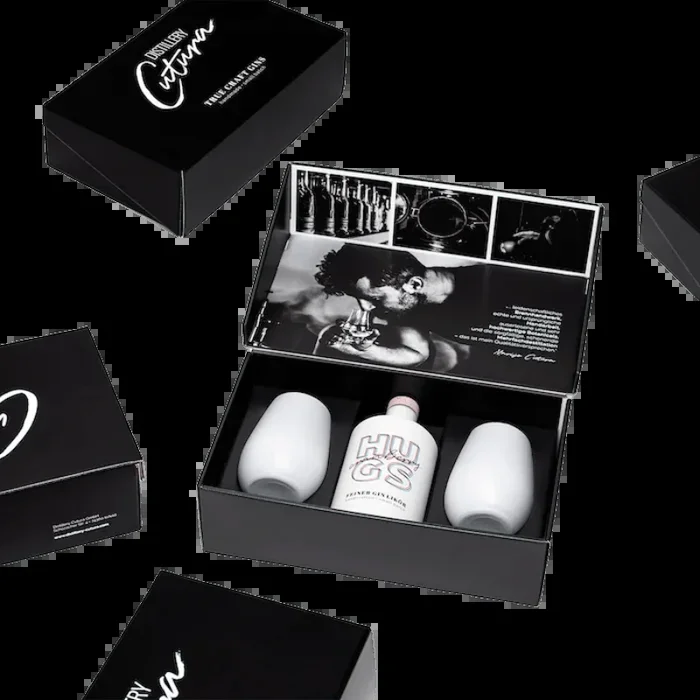 HUGS BOX DELIGHT Cranberry – Gift set (1x cranberry gin liqueur + 2x glasses)