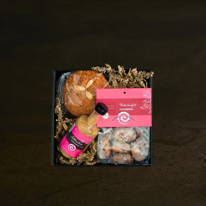 Kleine Überraschung Geschenkbox (3x Lebkuchen + 1x Cranberry-Butterkonfekt + 1x Likör)