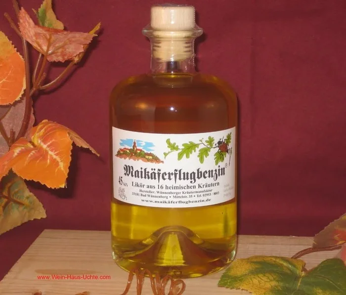 Maikäferflugbenzin 0,5l Käuterlikör