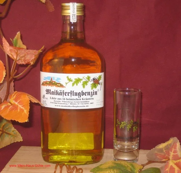 Maikäferflugbenzin 0,7l Käuter. +1 Glas