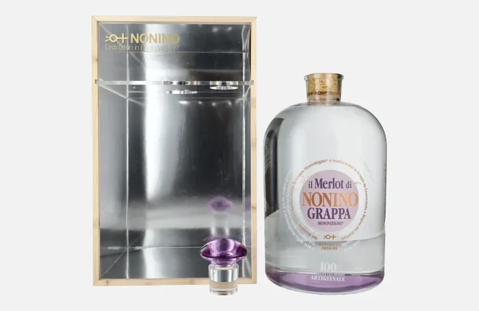 Nonino Grappa Monovitigno il Merlot 41% Vol. 6,3l in Holzkiste mit Dosierpumpe