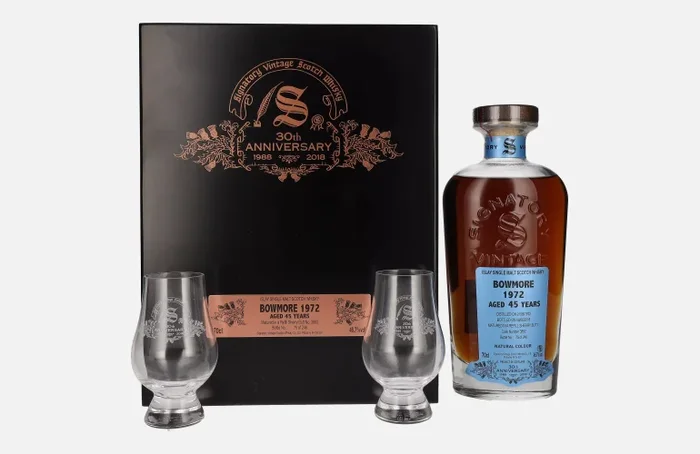 Signatory Vintage BOWMORE 45 Years Old 30th ANNIVERSARY 1972 46,7% Vol. 0,7l in Holzkiste mit 2 Gläsern