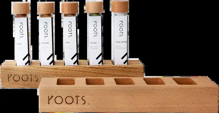Wooden spice rack for 5 spices